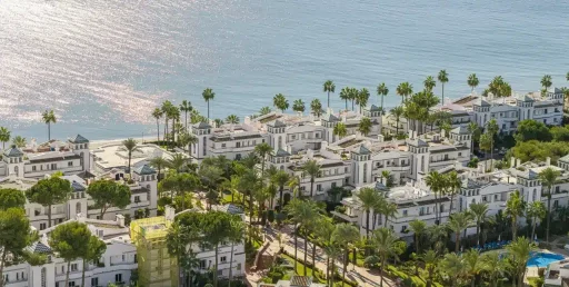 newEstepona-Beachfront-Penthouse-in-Dominion-Beach-einleitungsbild