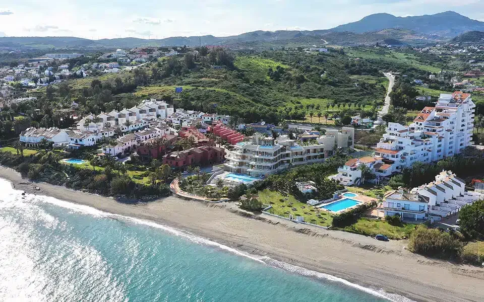 newEstepona_the_sapphire_galerie_2